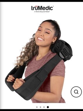 truMedic Bluetooth NWT Neck & Shoulder Massager in Black
